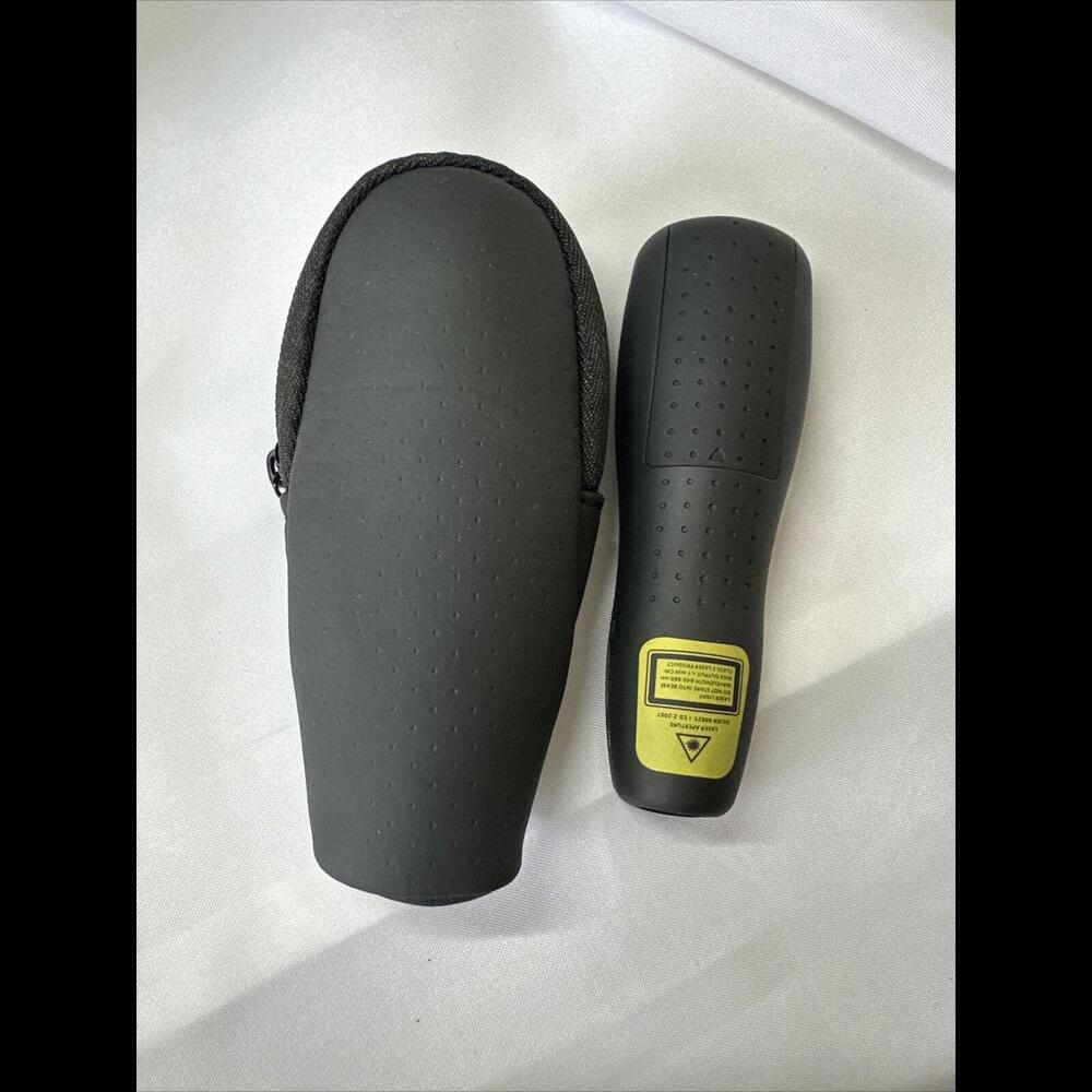 Logitech R400 Laser Presentation Remote - Black - Picture 2 of 2
